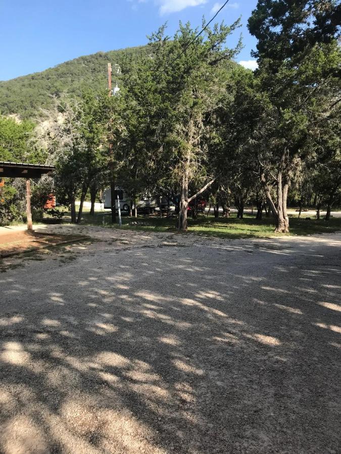 A Peace Of Heaven Cabins And Rv Vanderpool Exterior foto