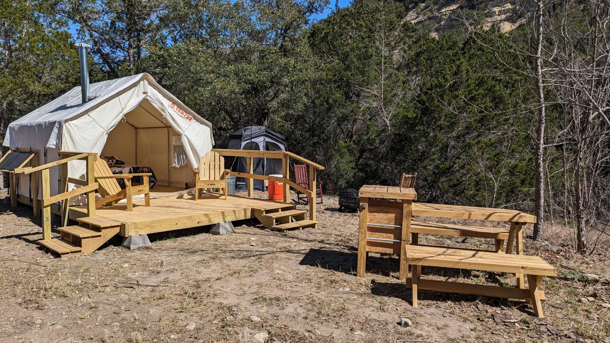 A Peace Of Heaven Cabins And Rv Vanderpool Exterior foto